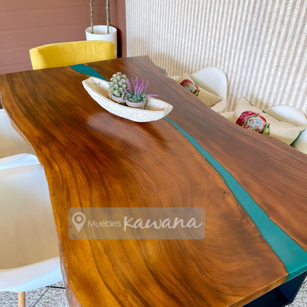 Guanacaste table with turquoise resin 6 seats