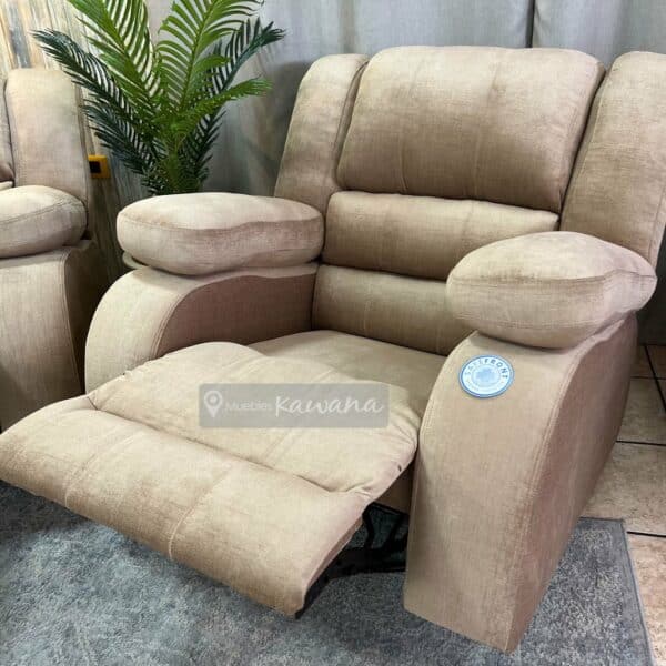 Sillón reclinable individual manual personalizado con tecnología antibacterial Aquaclean Spirit 32
