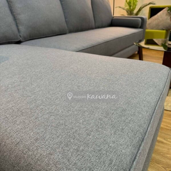 Sillon en L grande personalizado en lino gris oscuro con patas de madera 3m
