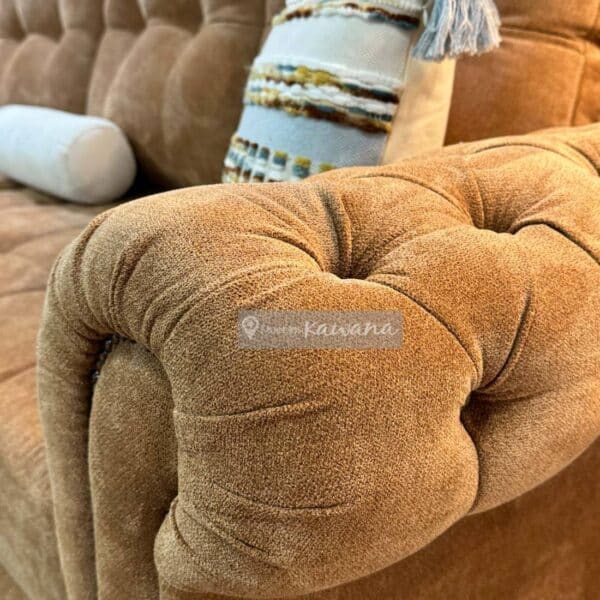 Sofá cama king en L capitoneado chesterfield en lino terracota 3m